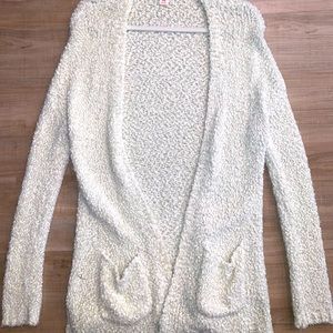 Mossimo brand. White/metallic color. Size M. Lightly worn.